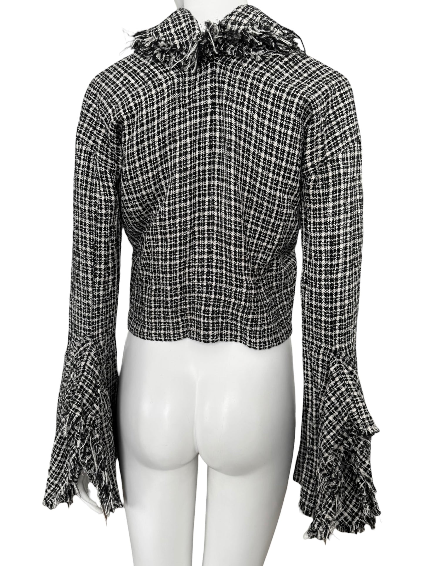 Junya Watanabe Comme des Garçons – Veste courte texturée
Fall / Winter 2004 –