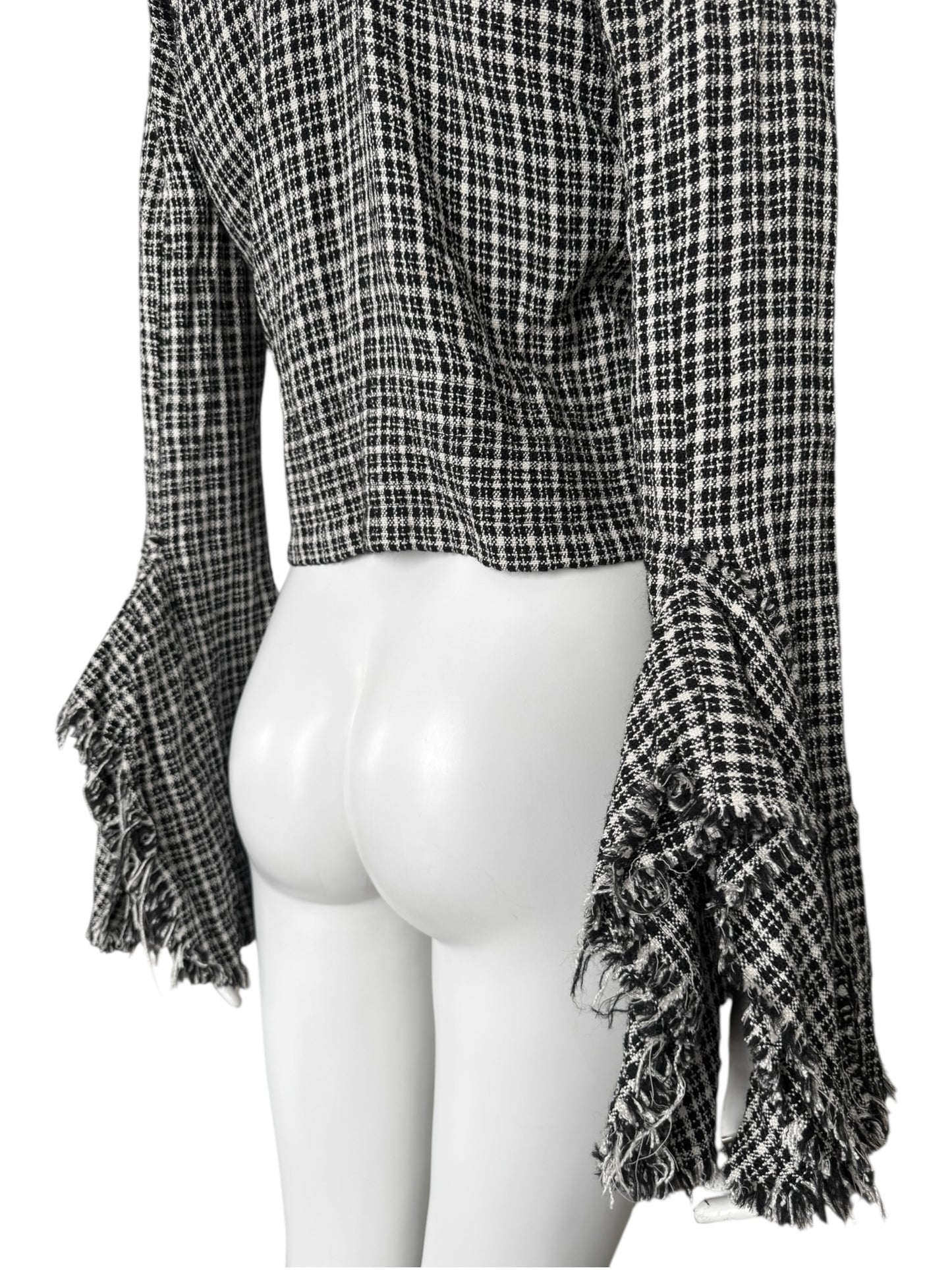 Junya Watanabe Comme des Garçons – Veste courte texturée
Fall / Winter 2004 –