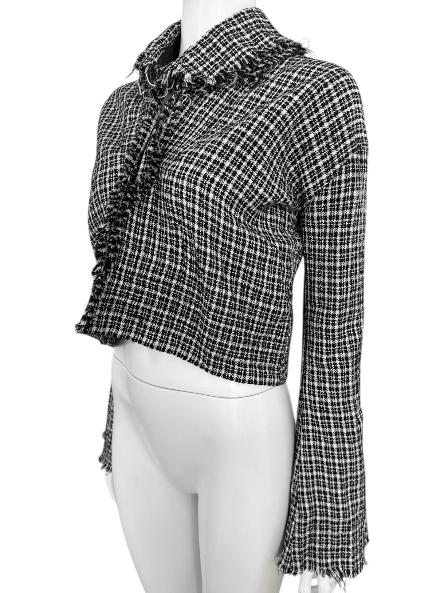 Junya Watanabe Comme des Garçons – Veste courte texturée
Fall / Winter 2004 –