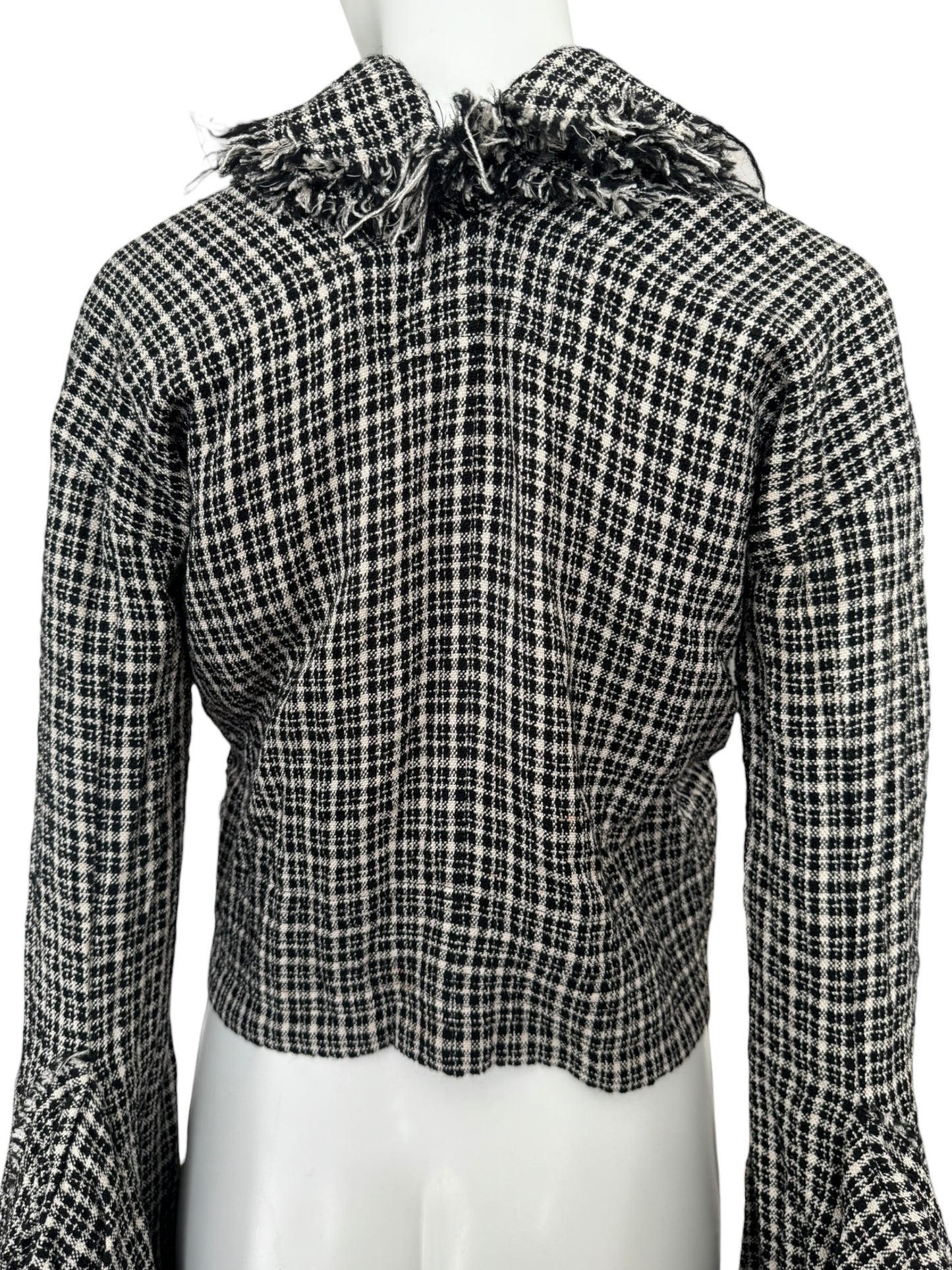 Junya Watanabe Comme des Garçons – Veste courte texturée
Fall / Winter 2004 –