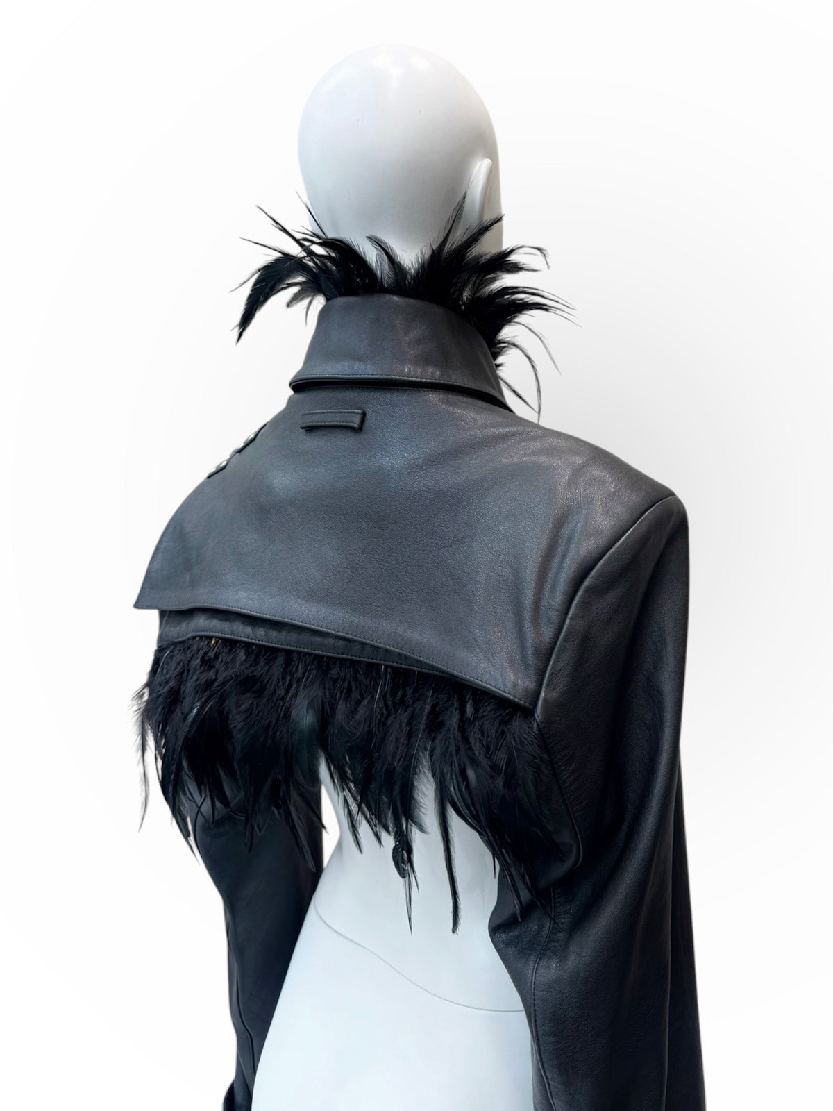 Jean-Paul Gaultier x Shayne Oliver - veste en cuir et plumes d’autruches